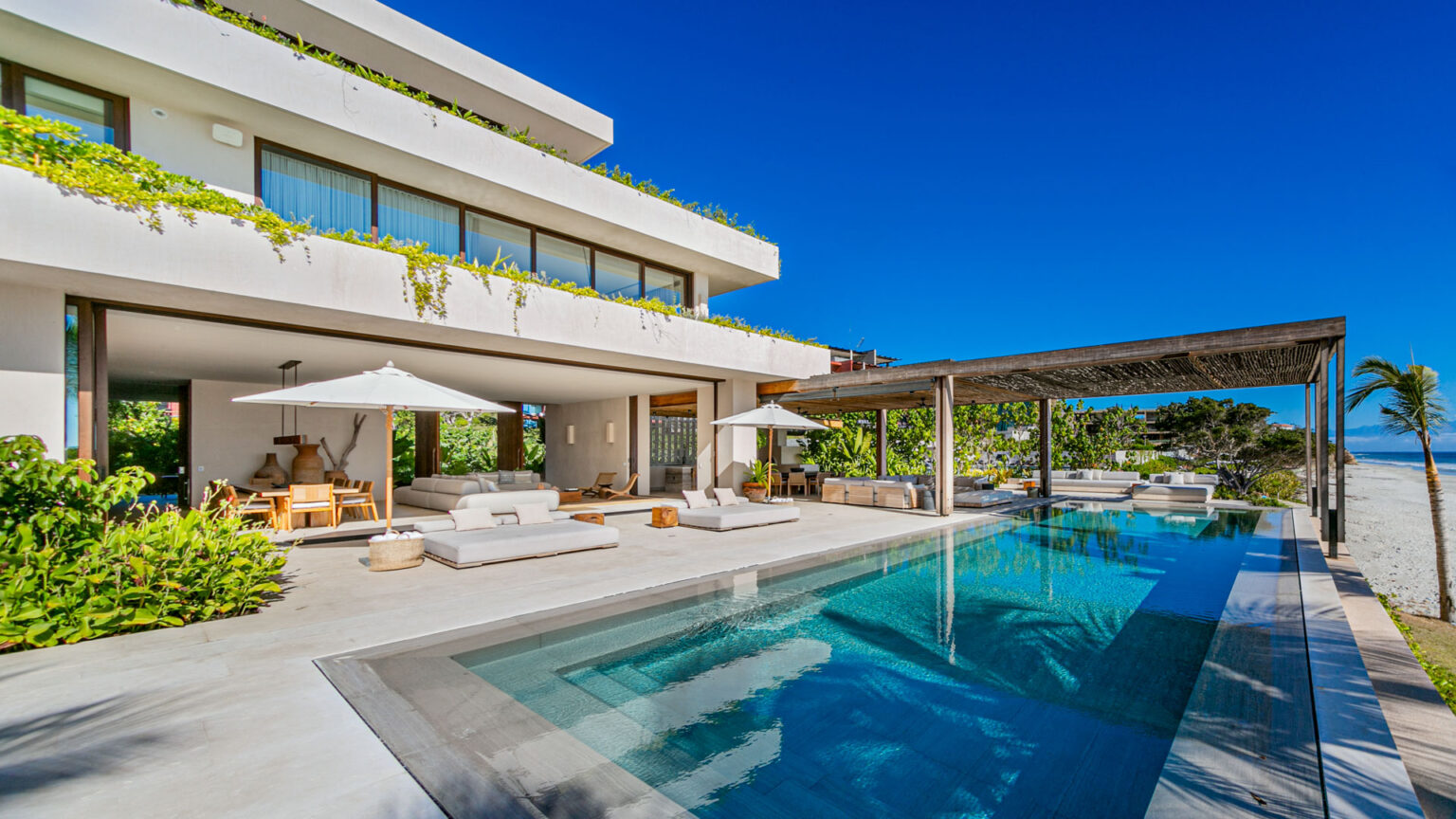 Los Veneros Punta Mita | Luxury Beachfront Condos